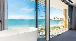 Award-winning beachfront luxury in Cremorne - Image 3
