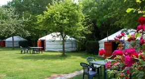Le Village Insolite yourte et roulotte - Image 3