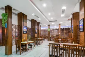 Chinflux Mandarin Hotel - Image 3