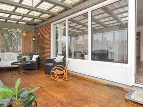 Cozy Beach House Retreat - Image 4