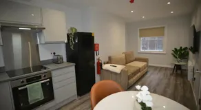 Modern 1 Bedroom Apartment, Prime Location in Liverpool City Centre - Image 5