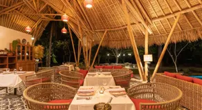 Amahelia Luxury Resort & Restaurant - Gili Asahan - Image 4