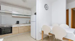 Apartment Seafront - Image 3