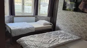 Le White Garden - Image 2