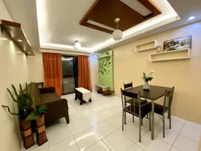 Modern 1BR with King Bed beside SM Mall - Image 5