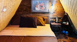 Triangle House and hot spring - Image 2