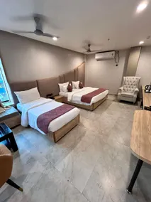 HOTEL COSMOS - Image 2
