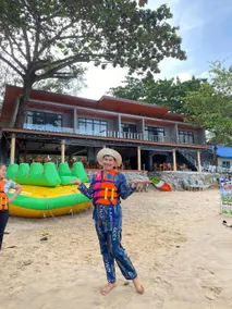 PLOY Seafood & Resort - Image 5