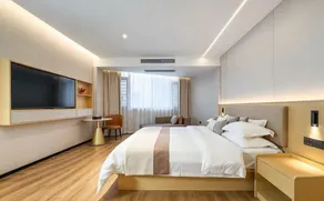 Overseas Chinese Hotel - Image 5