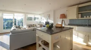 9 Uplands - Image 5