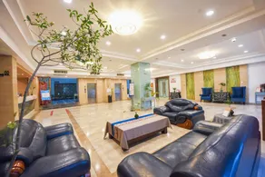 Oriental Shipu Business Hotel - Image 3