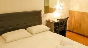 N K Hotel - Image 2