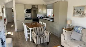 Sandy Bay Hideaway - Part of the The Bay Filey Holiday Village with pool, gym and direct beach access, pub, restaurant, tennis and meadows walks - Image 2