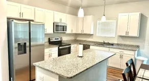 Beautiful Spacious Family-Friendly Home - Image 4