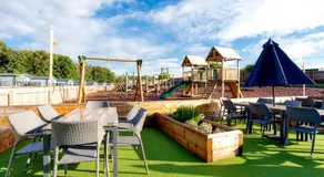 Lakeside Lodge, Green Hill Farm Holiday Village - Image 5