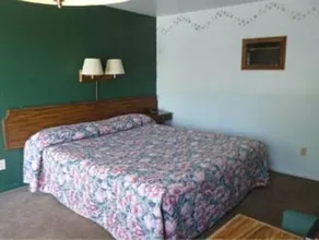 Lamplighter Lodge - Image 5