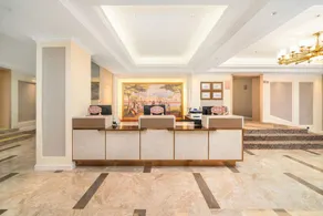 Vienna Hotel (Yantai Penglai Pavilion Scenic Area Seawater Bathing Beach) - Image 2