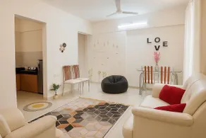 Cozy Condo Amanora - Image 2
