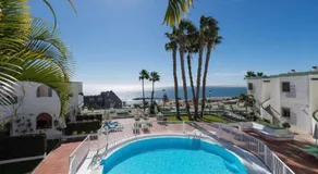 SEA VIEW 2BR TOPLOCTAION Heated pool 5 min to beach - Image 3