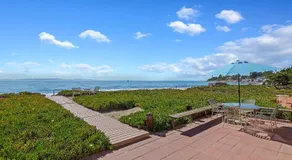 Garden Cottage at Miramar Beach with Shared Deck - Image 5