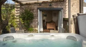 Ffynnonlwyd Cottage - rural holiday cottage with hot tub - Image 4
