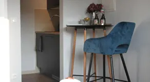 R B Apartment Hamburg Duo - perfekt für Monteure - Küchenzeile - Smart TV - Bad mit Toilette und Dusche auf dem Flur gegenüber des Zimmers zur Alleinnutzung - Image 2