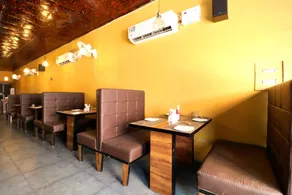 OYO 36827 Hotel B Town - Image 2