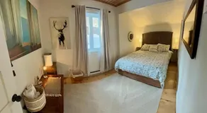 Om chalet 2 avec spa et foyer bordé du fleuve - Image 2