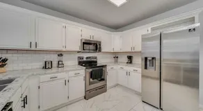Spacious 5BR 2,5BA Holiday Home with Poo - Image 4
