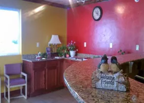 Economy Inn & Suites - Image 3