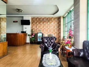 Hotel Prisma Mitra RedDoorz - Image 2