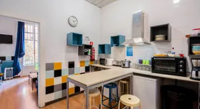 Casa Barcelo Hostel Barcelona - Image 5