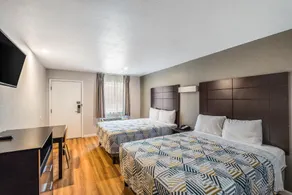 Motel 6 Dallas, TX - Image 2