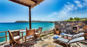 Plaka Beach Cottages - Image 2