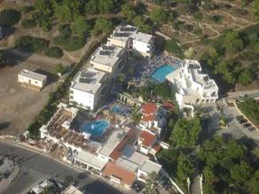 Pefkos Beach Studios & Apartments - Image 3
