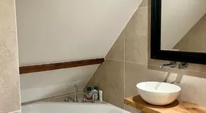 Private attic room with workspace & water view - Image 2