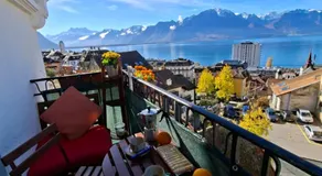 Inspiration room, lake, mountains, balcony in Montreux city center - Image 2