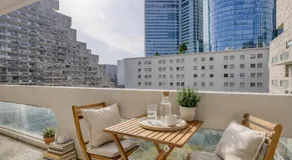 Apartment with balcony, La Défense - Paris - Image 4