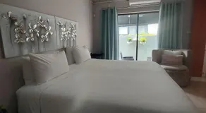 Twenty4ten Guesthouse - Image 2