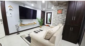 Luxury 3 Bedroom Apartment - Image 2