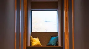 LOCOMOTION COFFEE AND BED - Image 2