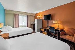  Rodeway Inn Effingham - Image 2