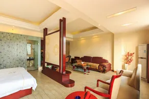 Tyrone Le Grand Large Hotel - Image 2