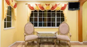 Upper Lake Inn & Suites - Image 2