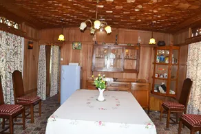 POP New Peony Houseboat - Image 3