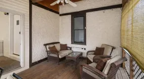 Beautiful updated 5 bedroom house Near Naval Base - Image 5