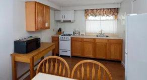 Crest Motel - Image 4