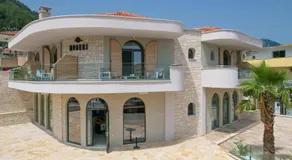 Moderi Luxury Suites - Image 3