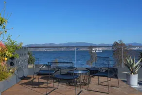 Dali AuroRose Sunrise Impression · French Art Designer Light Luxury Vacation Homestay - Image 2