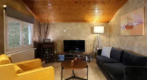 "Elegant & Quiet House" - Image 2